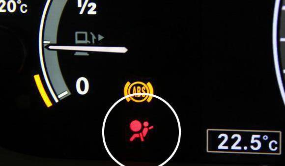 汽車電腦板故障維修 從2000元到18元的驚人轉(zhuǎn)變帶給車主的啟示